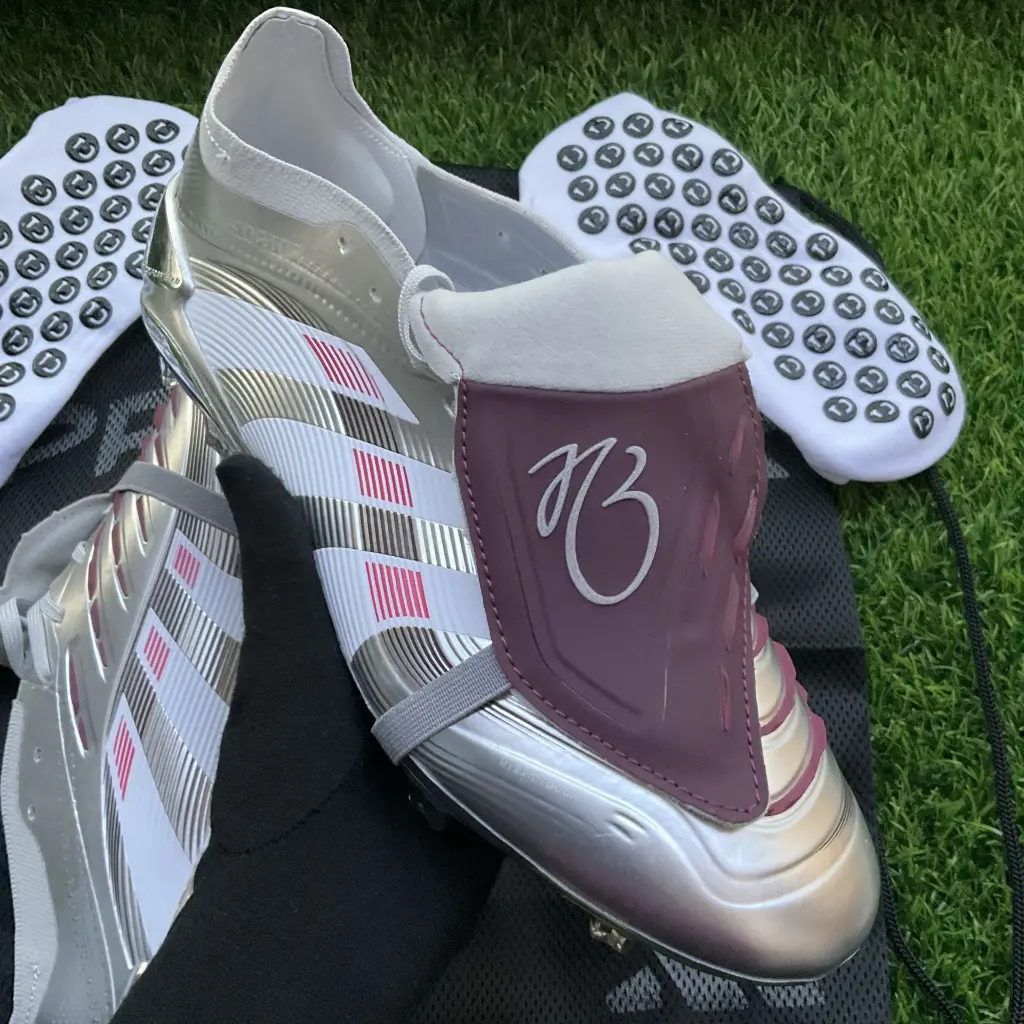 JUDE BELLINGHAM PREDATOR LEAGUE - Moulded stud football boots (Bag and box included!!) 