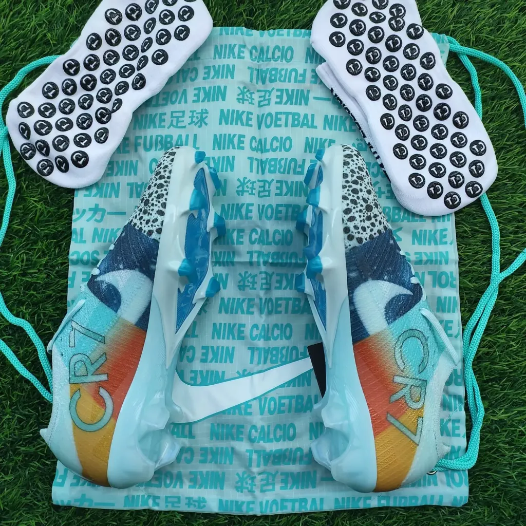 Nike Mercurial Vapor 16 Elite FG CR7 football boots (with bag) (37)